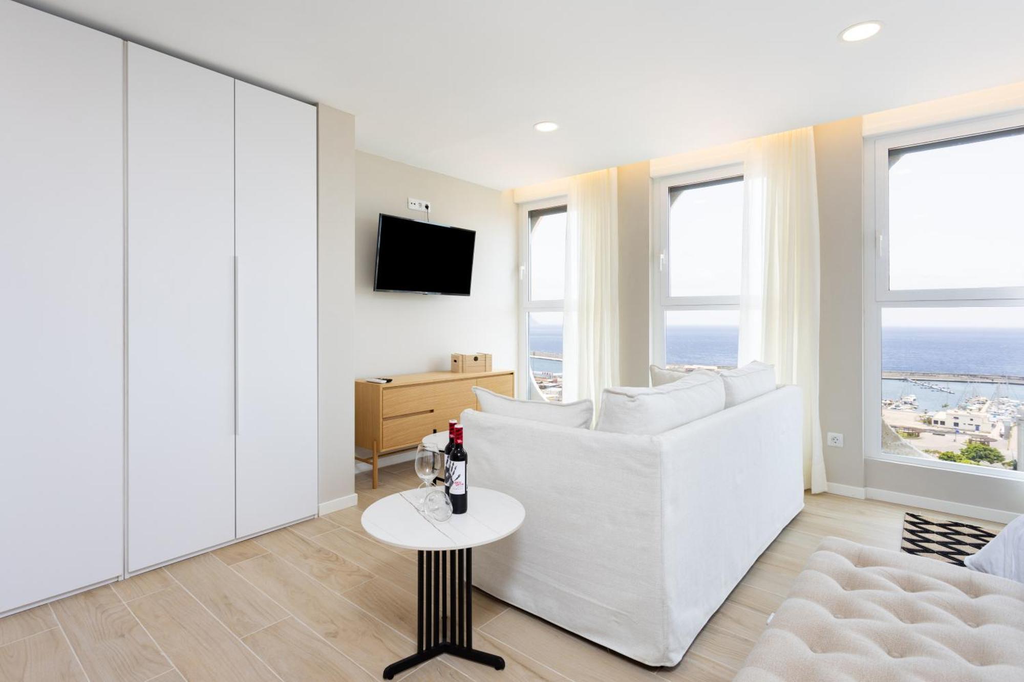 Home2Book Stylish Sea Views Studio Santa Cruz Buitenkant foto